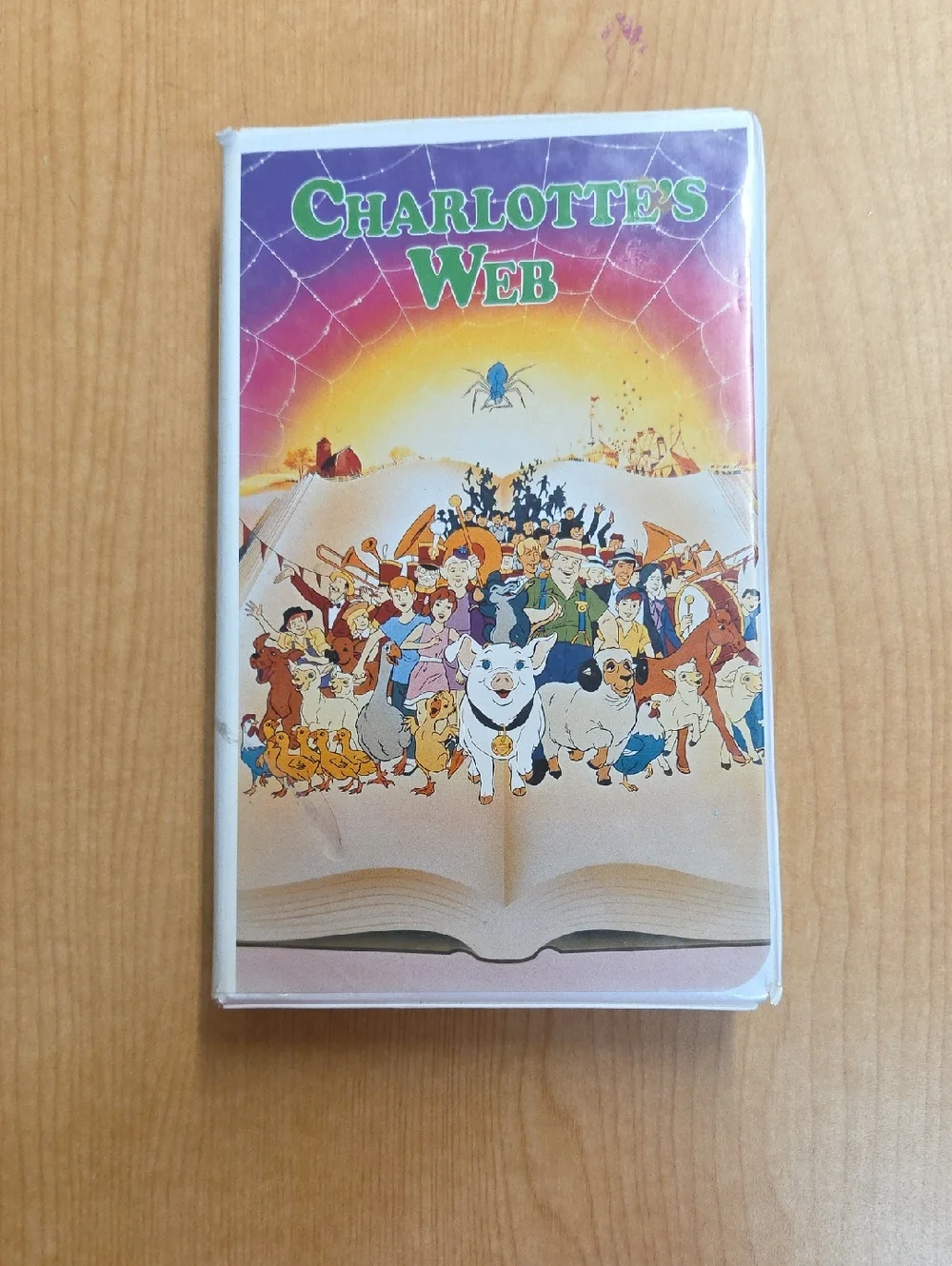 Charlotte's Web Book, Dvd, Vhs,‎ Pin And Babe Book